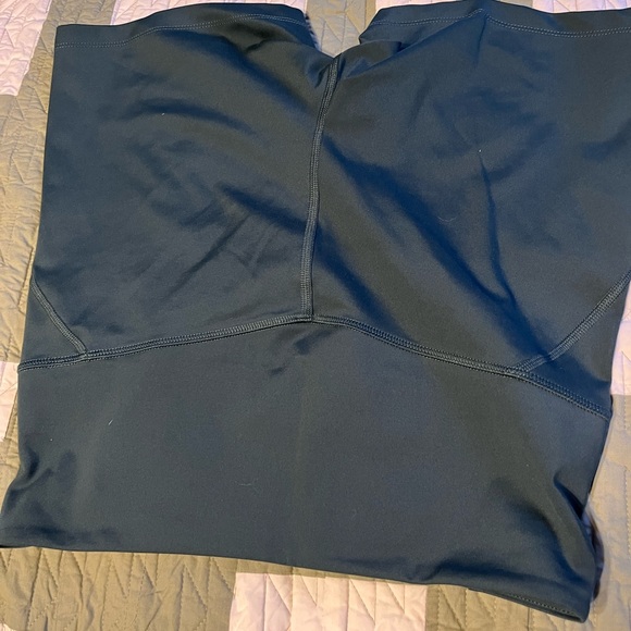 Dark Green Girlfriend Collective Shorts Size L - Picture 7 of 7